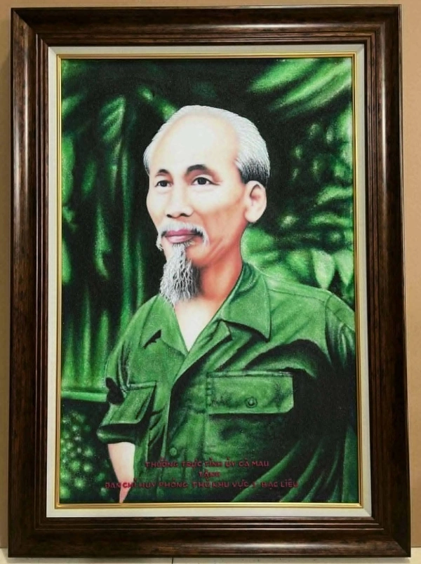 tranh đá quý bác hồ